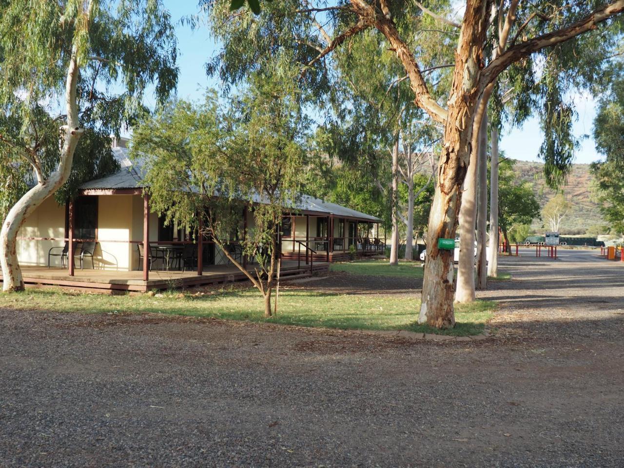 אליס ספרינגס Heritage Caravan Park מראה חיצוני תמונה